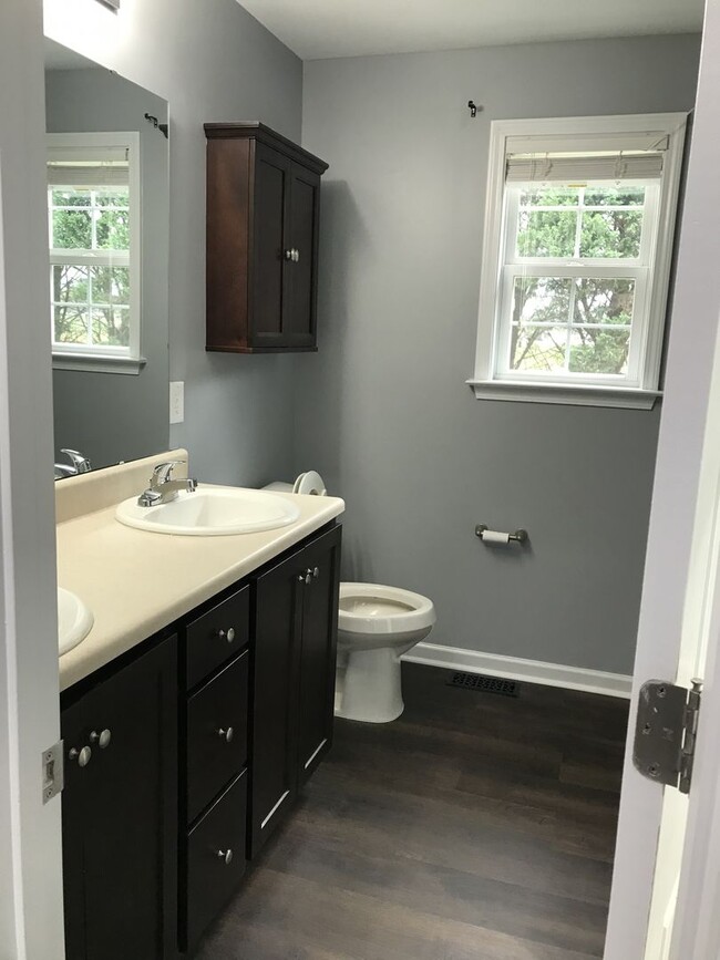 Building Photo - 206 Hudson Farm's Way