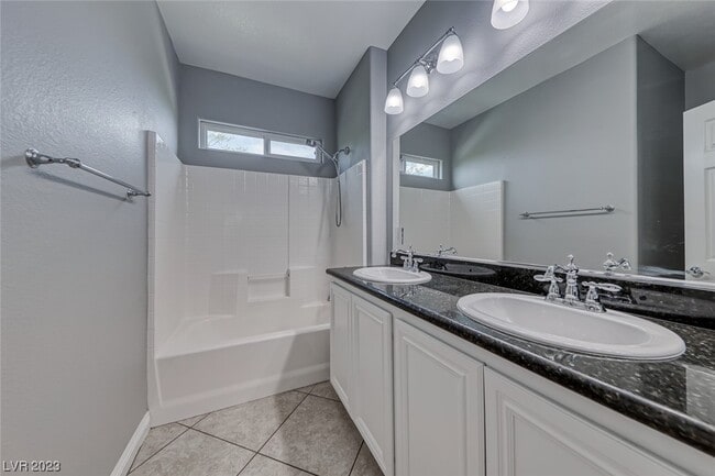 Building Photo - 5318 Hollymead Dr