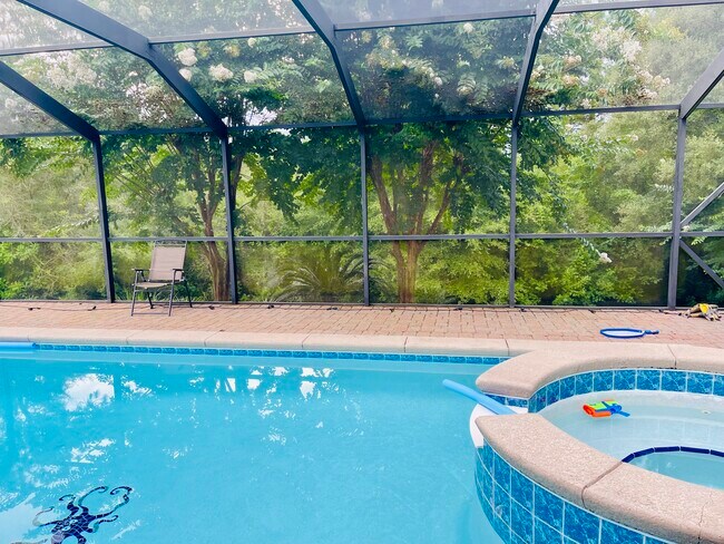 pool - 732 Denise Dr