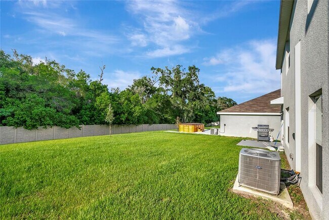 Building Photo - 7737 Rosewood Gdn Lp