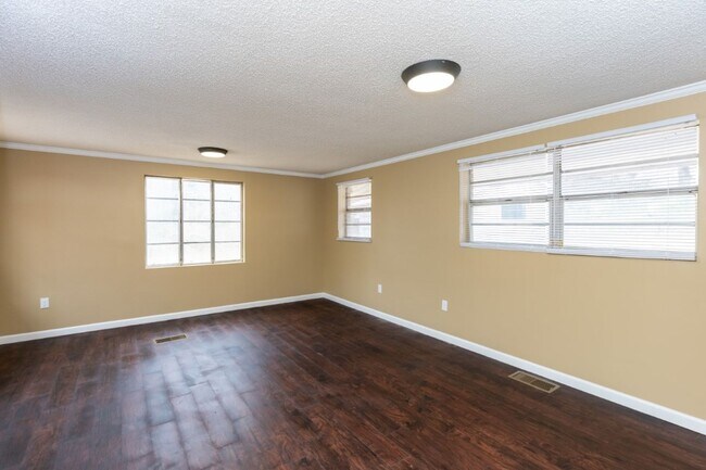 Building Photo - Now Accepting Section 8