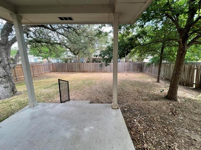 Building Photo - 2612 Tinmouth St