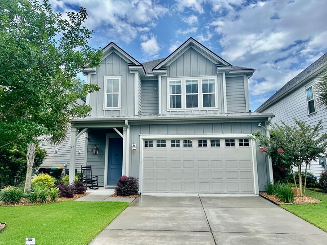 Building Photo - Beautiful Four Bedroom Fully Furnished Home Located in The Walk!