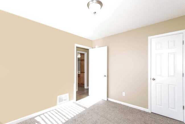 Building Photo - 7787 Allen Ridge Ln