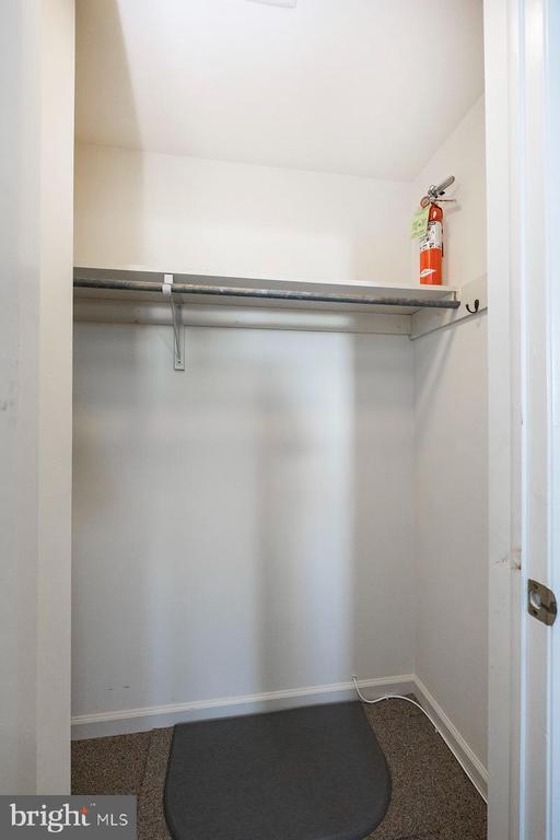 Building Photo - 3183 Main St.