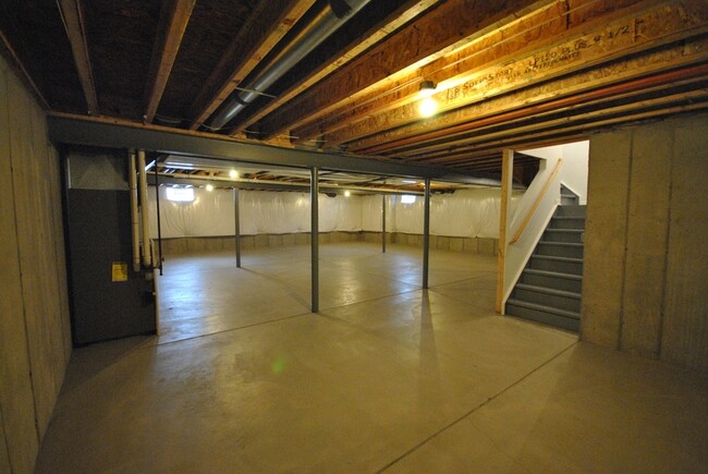Building Photo - 4671 Mosey Ln