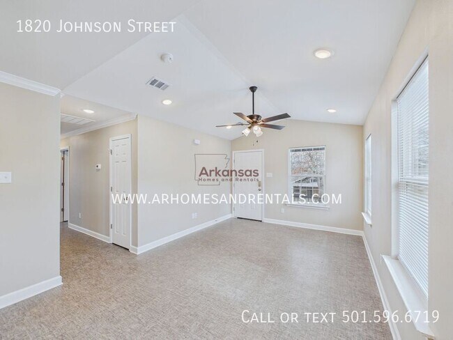 Building Photo - 1820 Johnson St