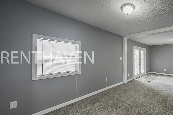 Building Photo - 821 Setter Ln