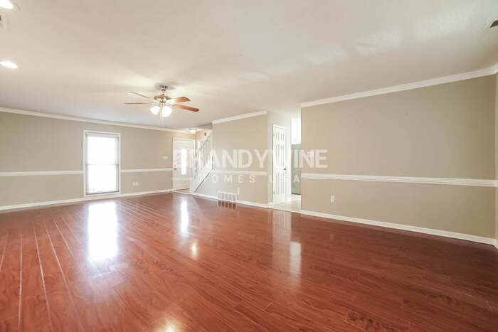 Building Photo - 7477 Stonington Dr