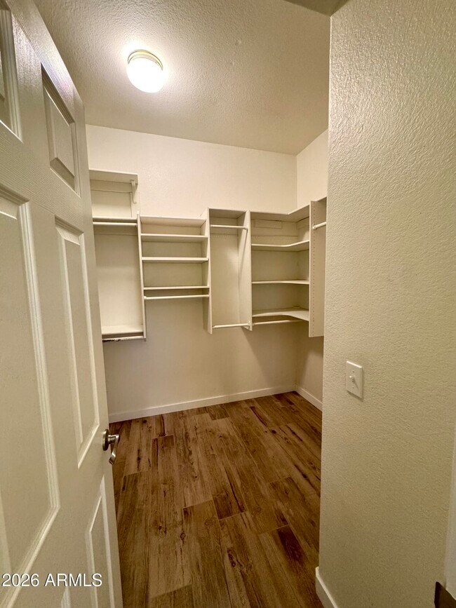 Building Photo - 830 N Granada Dr