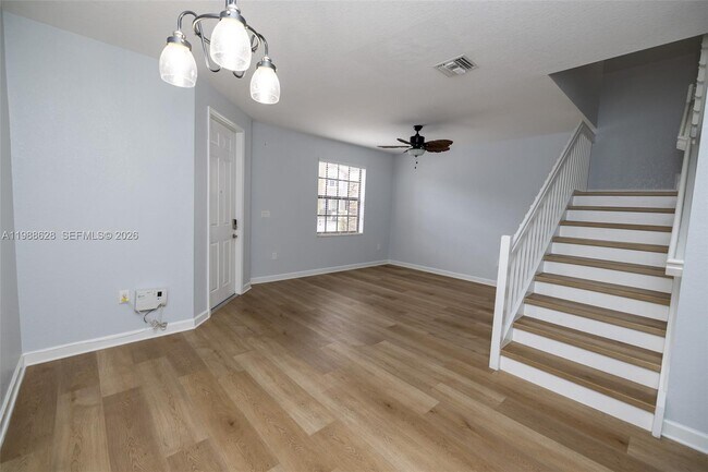 Building Photo - 3213 SE 6th St