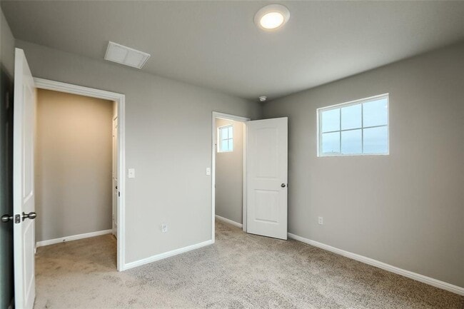 Building Photo - 603 Bluffview Dr.