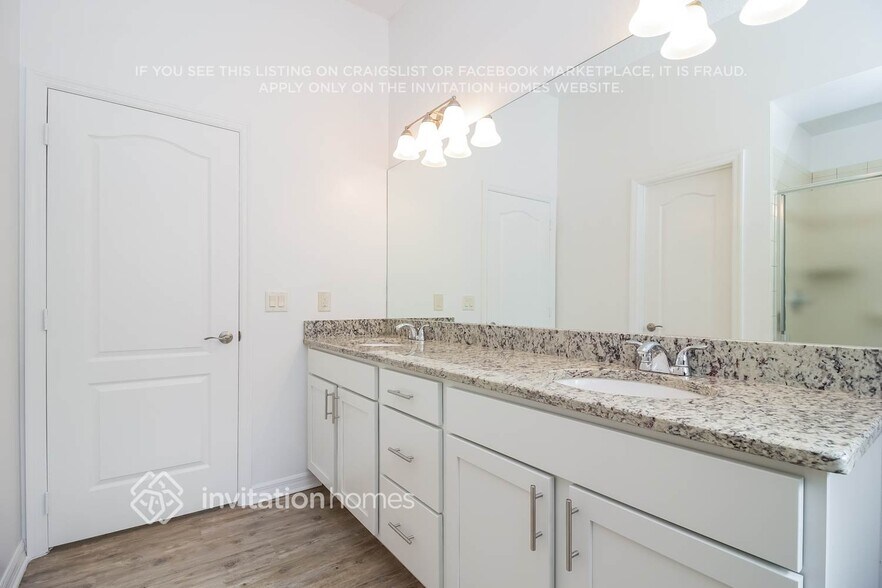 Building Photo - 1149 Cherry Valley Way