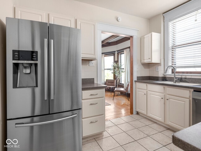 Building Photo - 2161 N Meridian St