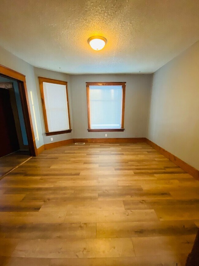 Building Photo - 4121/4123 7th Avenue