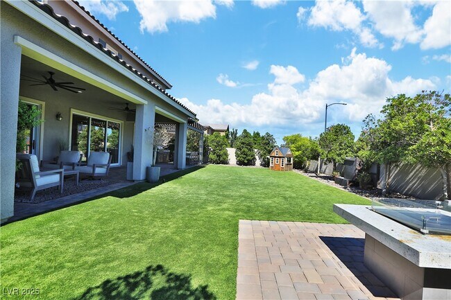 Building Photo - 2586 Hazelburn Dr