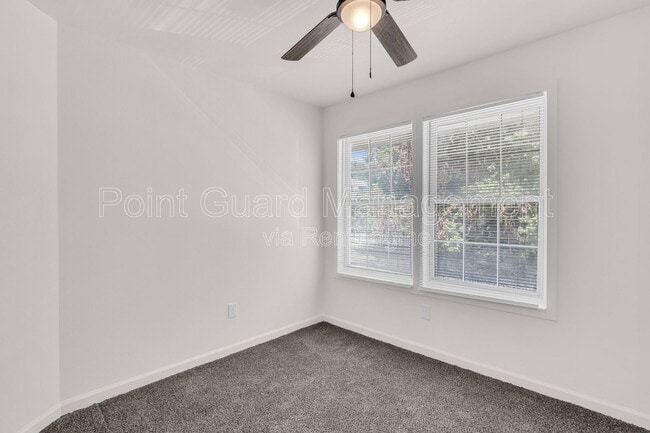 Building Photo - 955 Leroy St