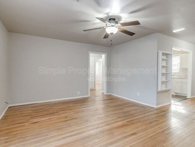 Building Photo - 10 SE Grand Blvd