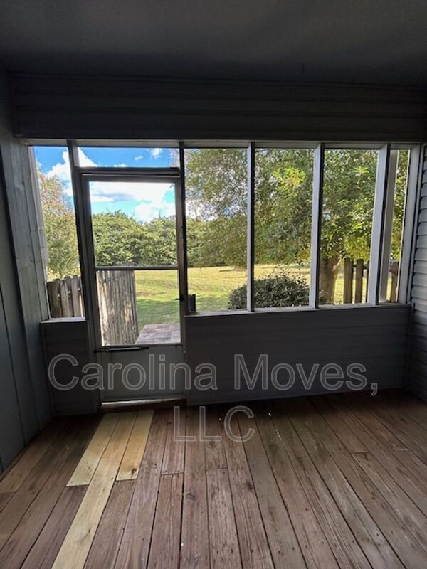 Building Photo - 805 Stallings Rd