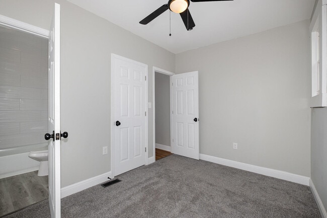 Building Photo - 1026 Orchard St