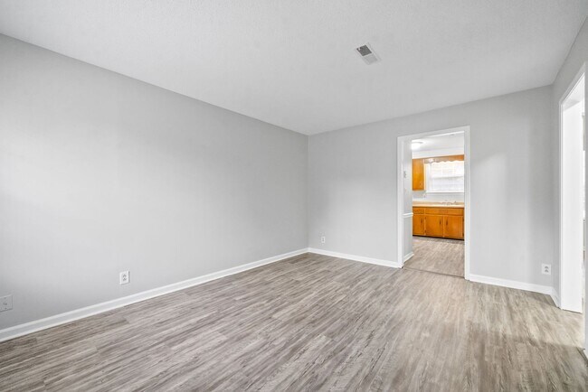 Building Photo - 630 R S Bradley Blvd