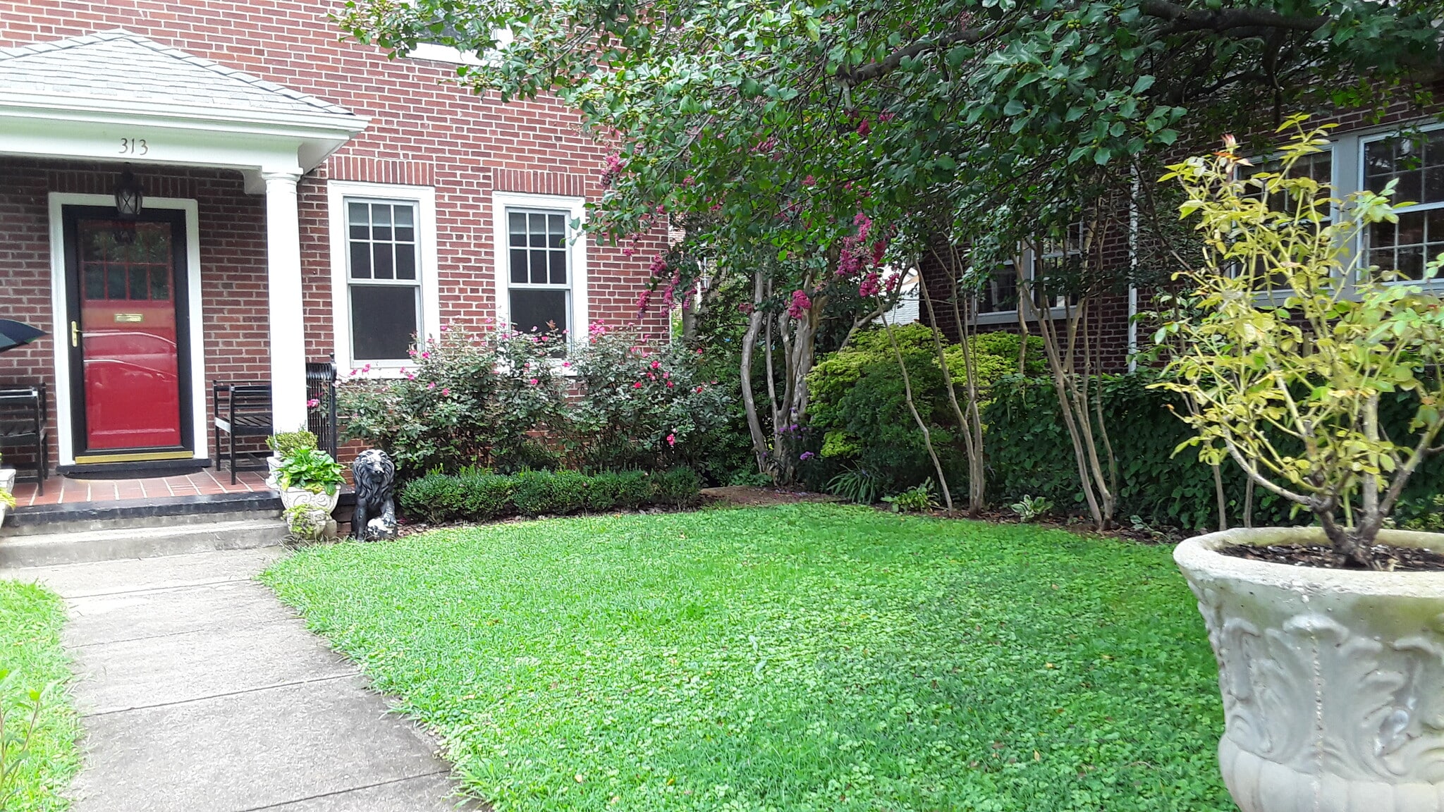 Building Photo - 313 Parkway St