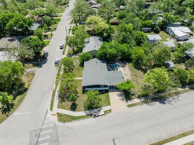 Building Photo - 7706 Delafield Ln