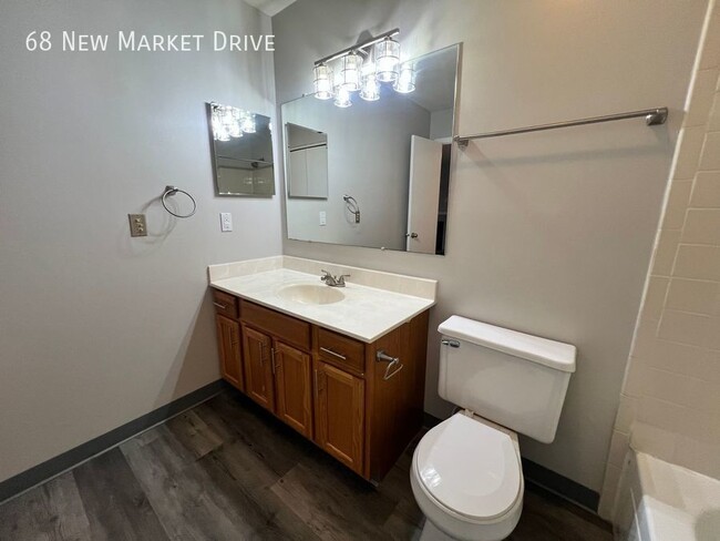 Building Photo - 68 New Market Dr