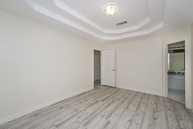 Building Photo - 1211 Hilburn Ct