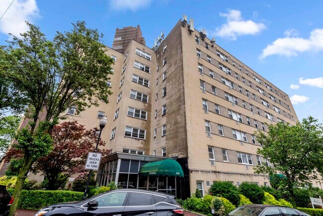 Building Photo - 6010 JFK Blvd E