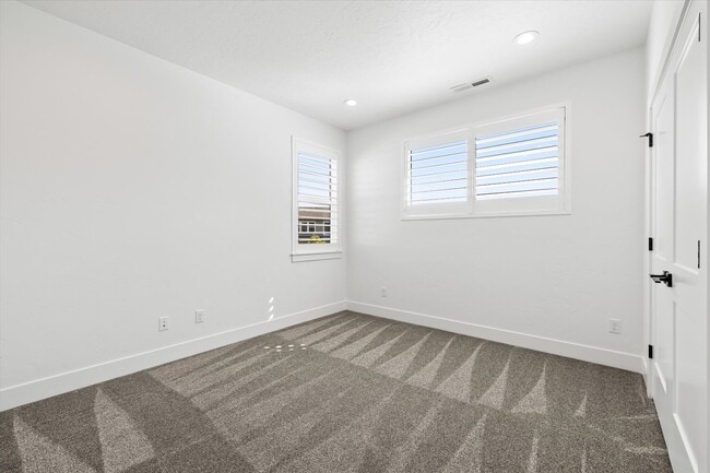 Building Photo - Luxury 5-Bed + Bonus + RV Garage Home for Lease in Dry Creek Ranch