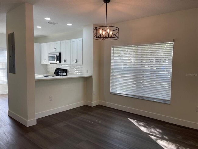 Building Photo - 8502 Gablebend Way