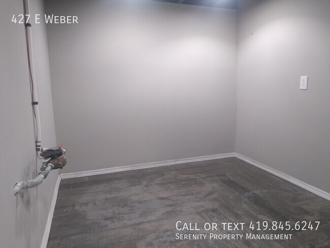 Building Photo - 427 E Weber St