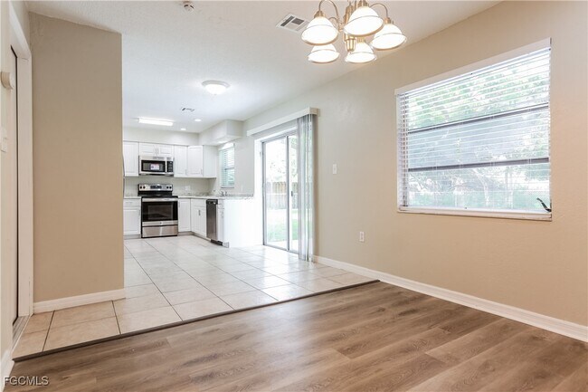 Building Photo - 282 Lorraine Ave