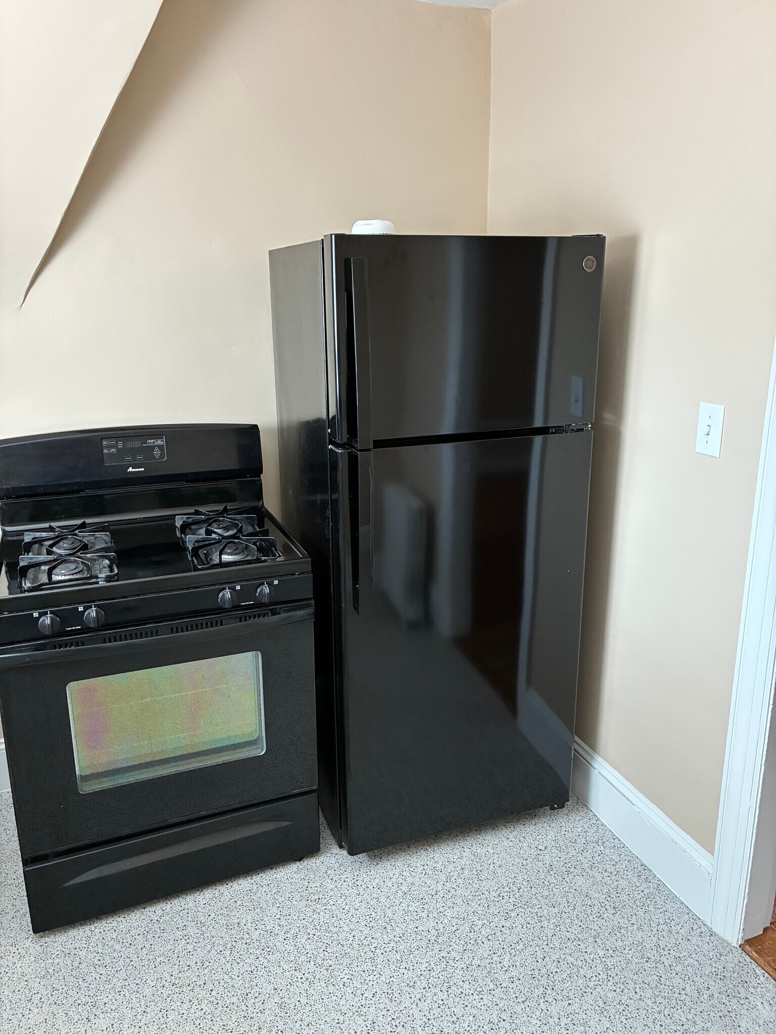 Building Photo - 131 Irving Ave