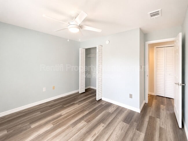 Building Photo - 8093 Country Rd