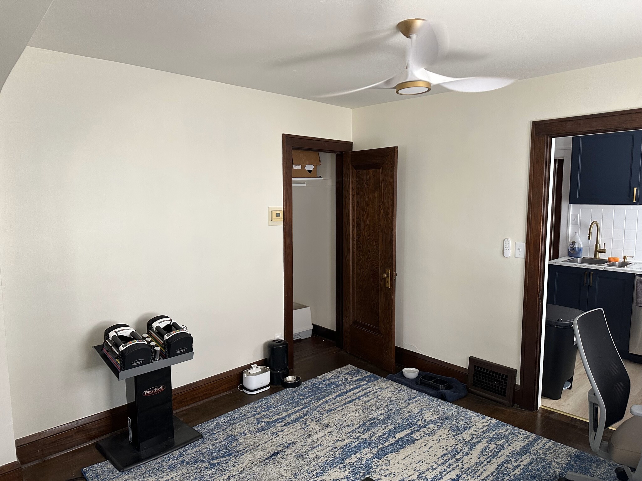 Dinning Room/Closet - 3839 24th Ave S