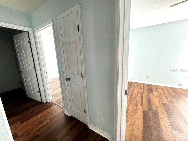 Building Photo - 10618 Logan Chase Ln