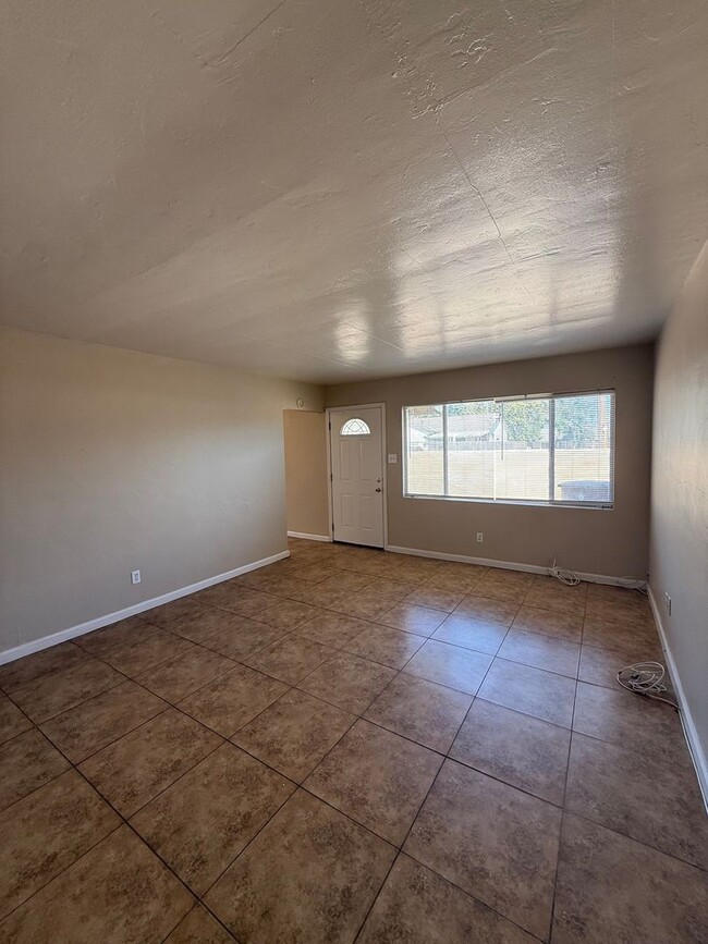 Building Photo - 2114 Brundage Ln