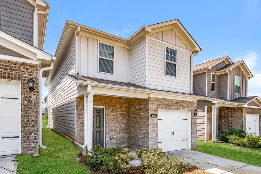 Building Photo - 8067 Hagood St