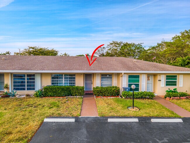 Building Photo - 8799 Bella Vista Dr