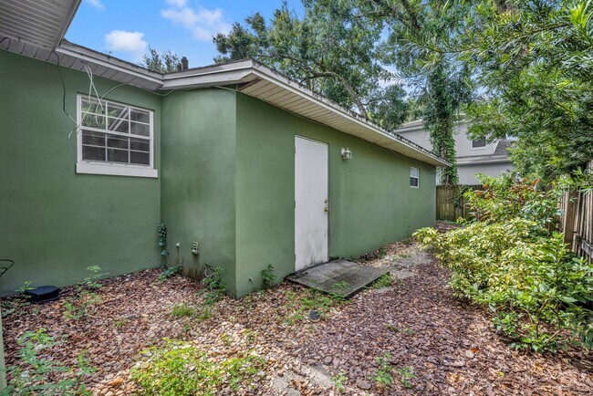 Building Photo - 1816 Mizell Ave
