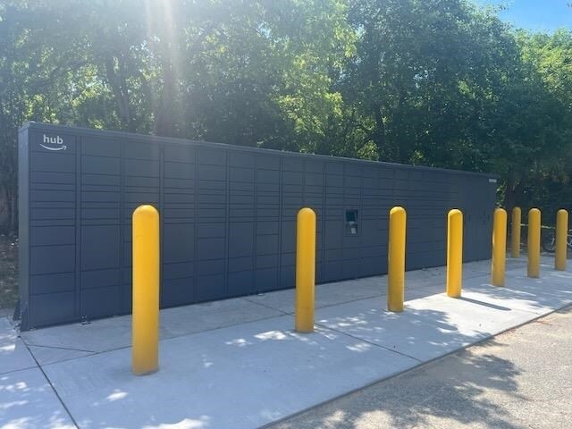 Building Photo - 4 Lancelot Court