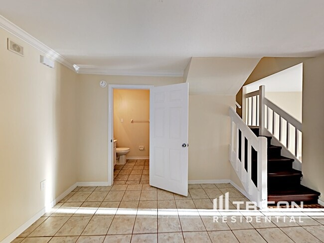Building Photo - 9231 Lake Lotta Cir