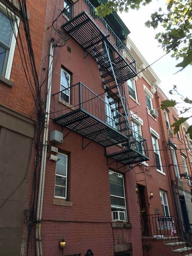 Primary Photo - 611 Bloomfield St