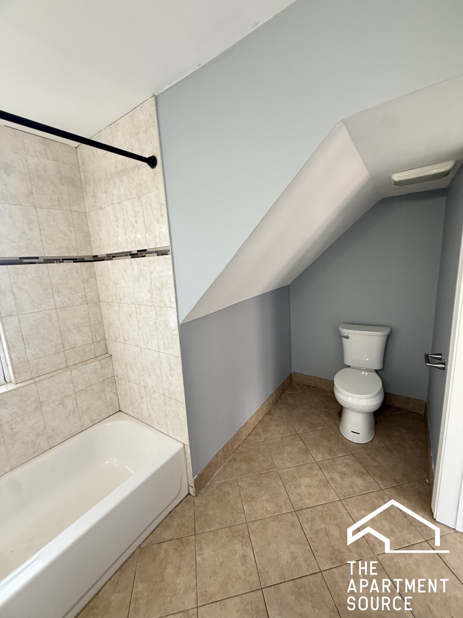 Building Photo - 2014 W 22nd Pl