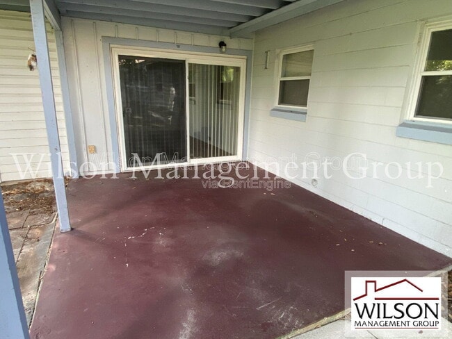 Building Photo - 2606 Aloma Ave