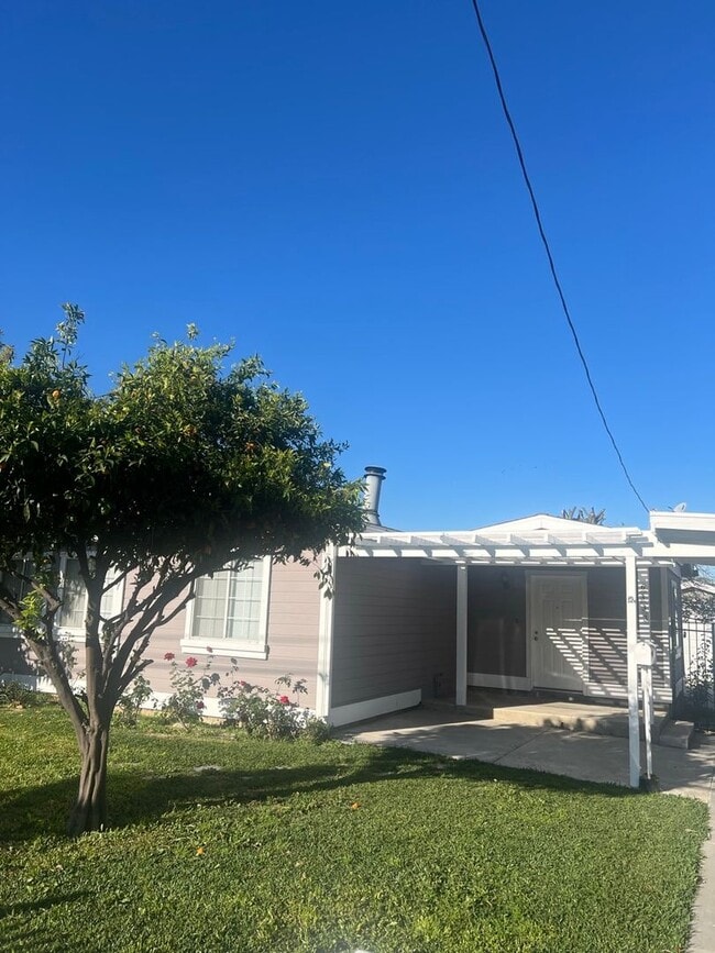 Building Photo - Spacious 4-Bed, 2-Bath Home in Whittier