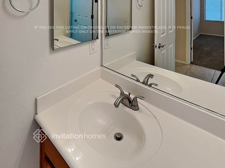 Building Photo - 17755 W Maui Ln