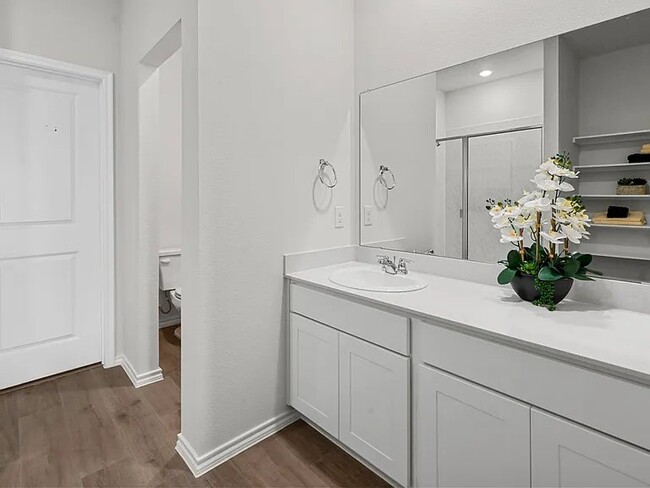 Building Photo - 501 Pineywood Trl